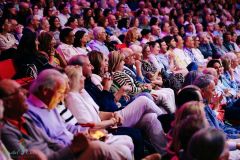 4045-temple-israel-comedian-alex-edelman-eissey-theater-coastal-click-photography