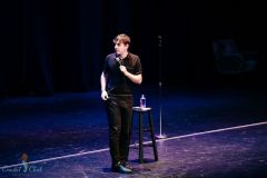4230-temple-israel-comedian-alex-edelman-eissey-theater-coastal-click-photography