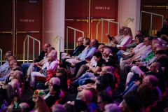 4245-temple-israel-comedian-alex-edelman-eissey-theater-coastal-click-photography
