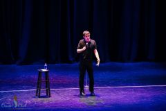 4265-temple-israel-comedian-alex-edelman-eissey-theater-coastal-click-photography